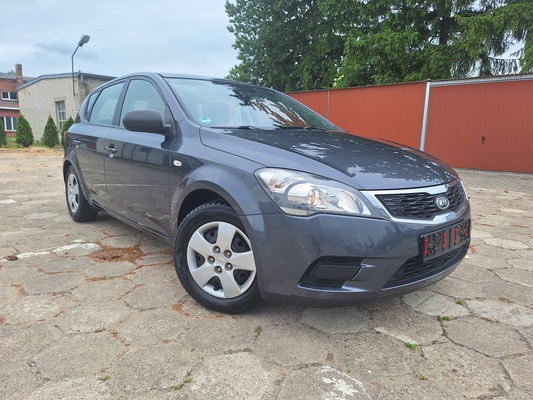 Elbląg Kia Ceed 1.4 CVVT 90 KM | Benzyna | Manual | Spirit |
Oferuję do sprzedaży Kia Ceed z 2011 roku, sprowadzoną z
