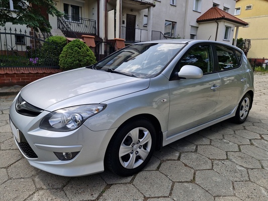 Elbląg Hyundai i301.6 BenzynaModel 2011KlimatronikKupiony w Polskim Salonie