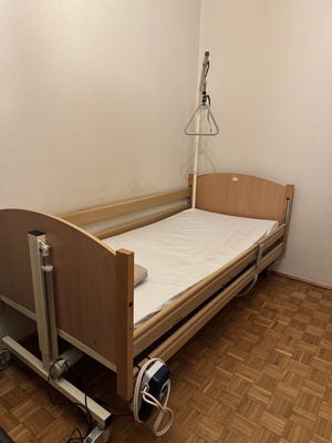 Elbląg Sprzedam używane elektryczne łóżko rehabilitacyjne z materacem + materac odleżynowy. Stan bardzo dobry