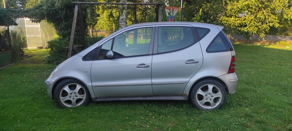 Elbląg Sprzedam Mercedes A-klas, Automat, Stan techniczny auta jest ok. Auto do poprawek lakierniczych. Auto tanie w