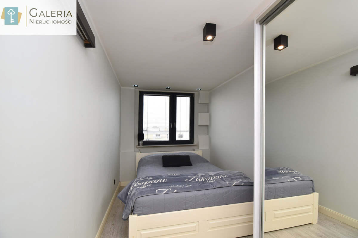 Elbląg GALERIA NIERUCHOMOŚCIZ pasji i miłości do nieruchomościNa sprzedaż: 2 pokoje przy rynkuul. Płk