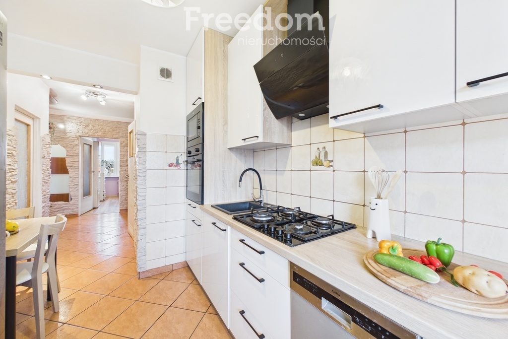 Elbląg FREEDOM NIERUCHOMOŚCISprzedam mieszkanie - Elbląg, Częstochowska. Mieszkanie położone w bardzo pożądanej i