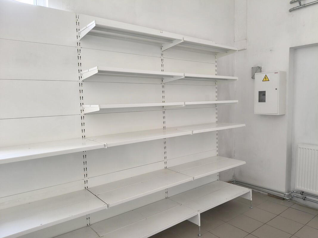 Elbląg Wynajmę lokal użytkowy o powierzchni 83m2 przy ulicy Kosynierów Gdyńskich 7 w Elblągu.