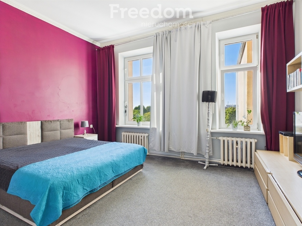 Elbląg FREEDOM NIERUCHOMOŚCISprzedam mieszkanie - Elbląg, Królewiecka. Na sprzedaż przestronne mieszkanie o