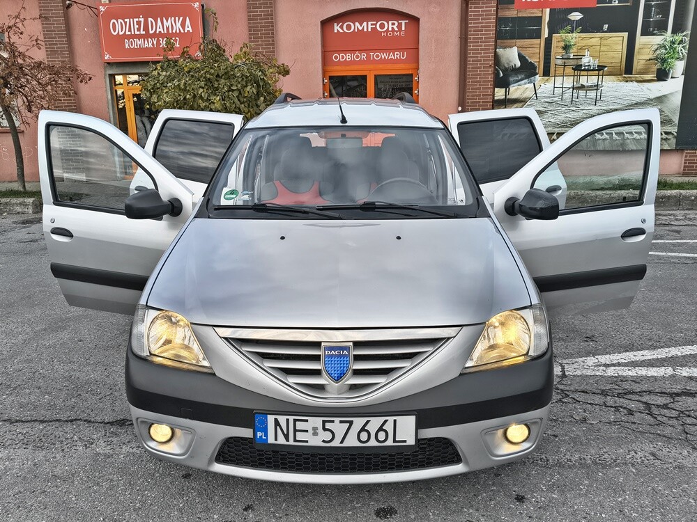 Elbląg Dacia Logan MCVSilnik : 1.5 dCi 86PSWersja : 7 osobowa