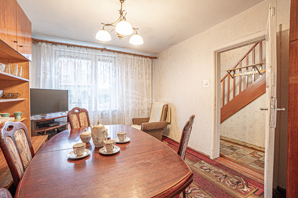 Elbląg PÓŁNOC NIERUCHOMOŚCISprzedam dom - Elbląg, Kielecka. Na sprzedaż dom w zabudowie szeregowej (środkowy)