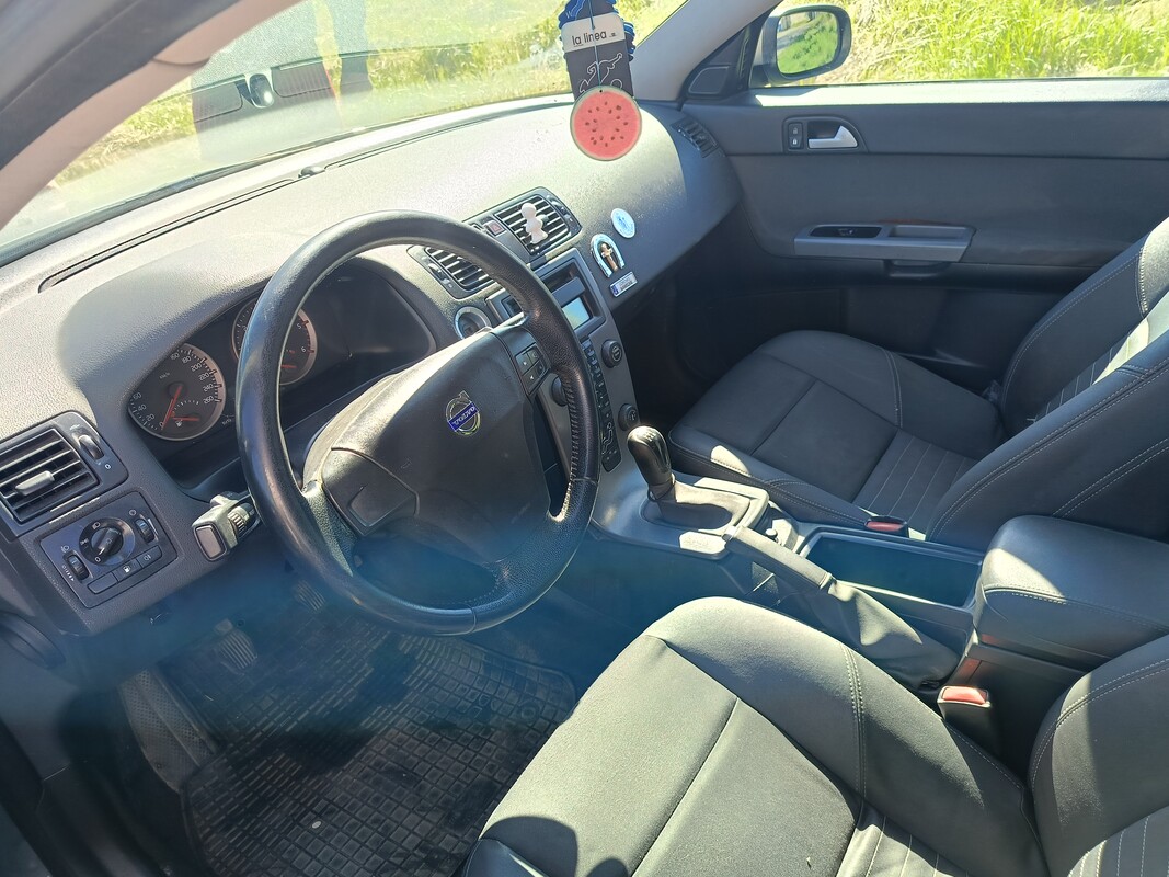 Elbląg Volvo V50,1.6 diesel. 2007r. 263 tys przebiegu. Wymieniony alternator, akumulator jeszcze na gwarancji. Opłaty