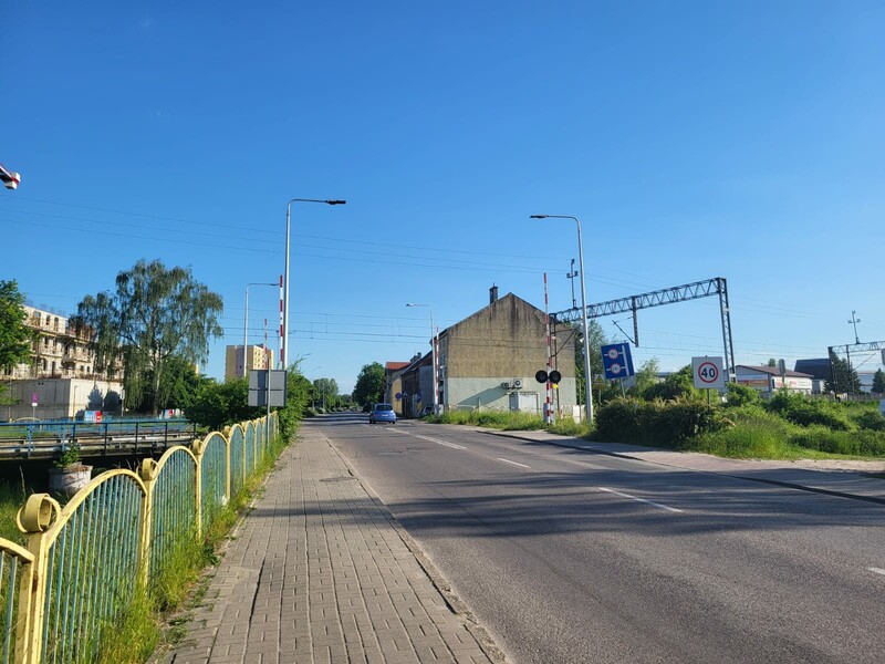 Elbląg AS NIERUCHOMOŚCI POLECAGARAŻ MUROWANYElbląg, ul. Piaskowa* 19 mkw* Podłoga betonowa*