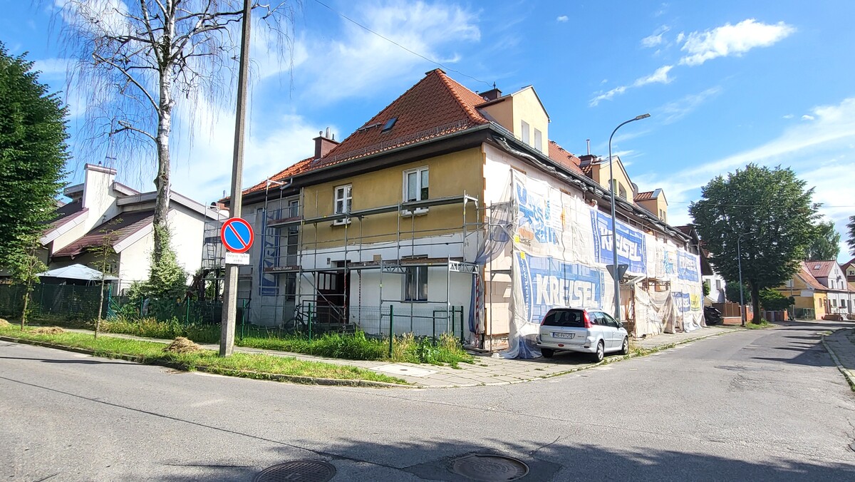 Elbląg KWADRAT NIERUCHOMOŚCIkawalerka z garderobąpo generalnym remonciekamienica w trakcie termomodernizacjiniskie