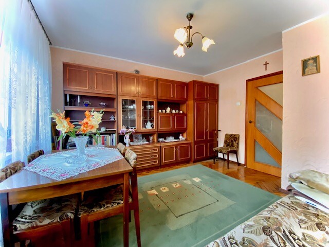 Elbląg Oferujemy na sprzedaż funkcjonalne mieszkanie 2-pokojowena 1 piętrze z balkonem, dwustronną wystawą