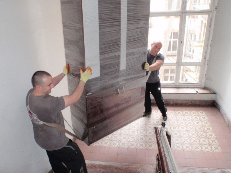 Elbląg PRZEWÓZ MEBLI, TRANSPORT, przeprowadzki najniższe ceny, tanio! Jesteśmy firmą transportową z Elbląga.