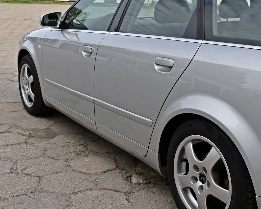 Elbląg AUDI A4 B6 AVANT2004 ROK, 2.0 benzynaAUTOMATAuto zadbane, bez oznak korozjiBogate wyposażenieDodatkowy kpl.