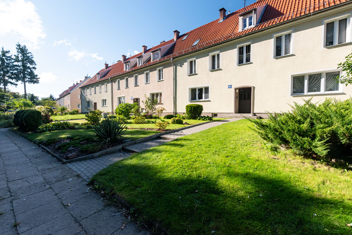 Elbląg WGN Nieruchomości oddział Elbląg prezentuje mieszkanie przy ul. Fałata przy parku Kajki, położone na parterze,