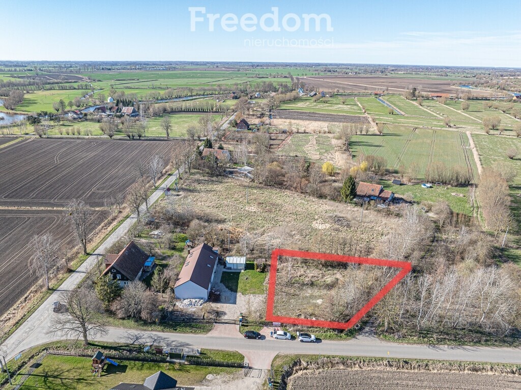 Elbląg FREEDOM NIERUCHOMOŚCISprzedam działkę - Jezioro. Oferuję na sprzedaż atrakcyjną działkę budowlaną położoną
