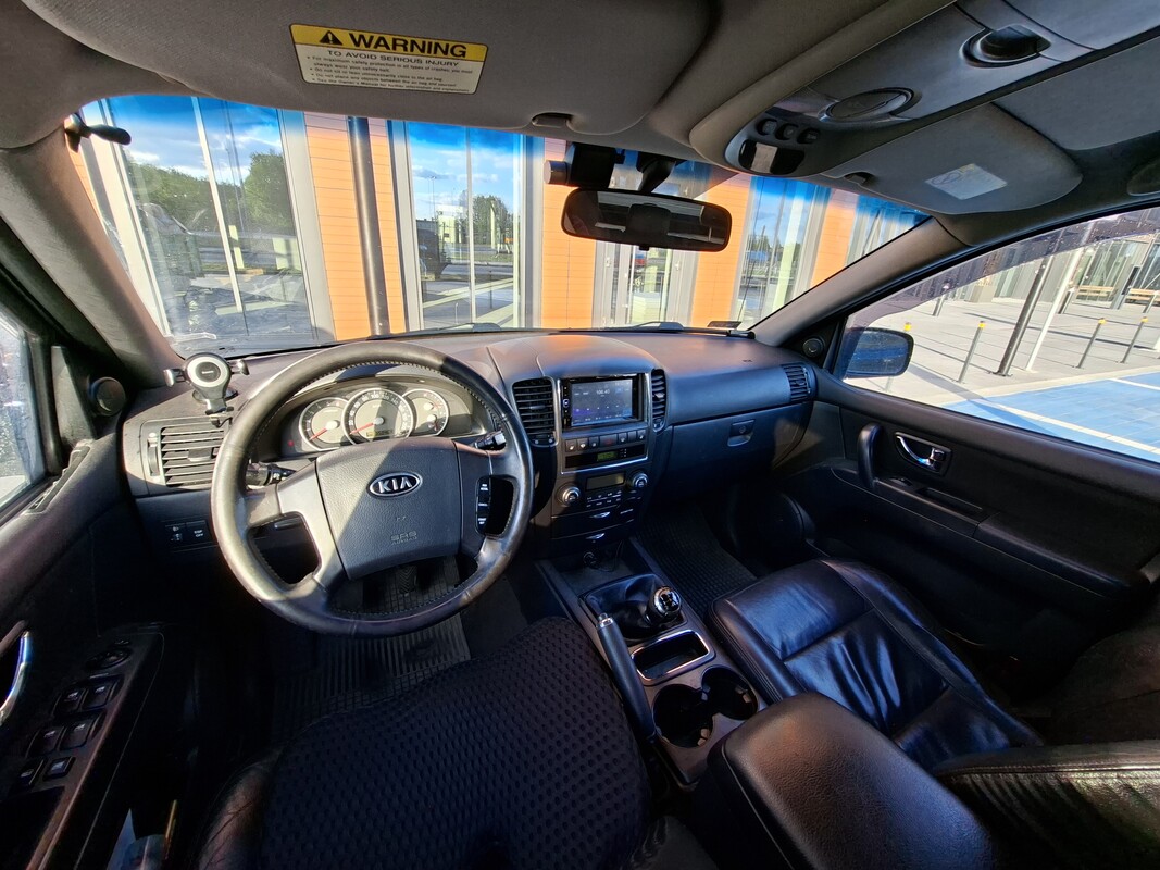 Elbląg Kia Sorento 2.5 CRDi 170KM, czarny SUV, ważne opłaty, w ciągłym użyciu