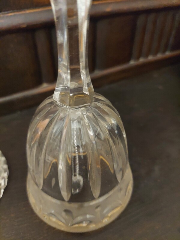 Elbląg PIEKNE LUSTRO-- OKNO.
Z OKIENNICAMI I LUKIEM
FIGURKI PORCELANOWE
KRYSZTALOWE OZDOBY