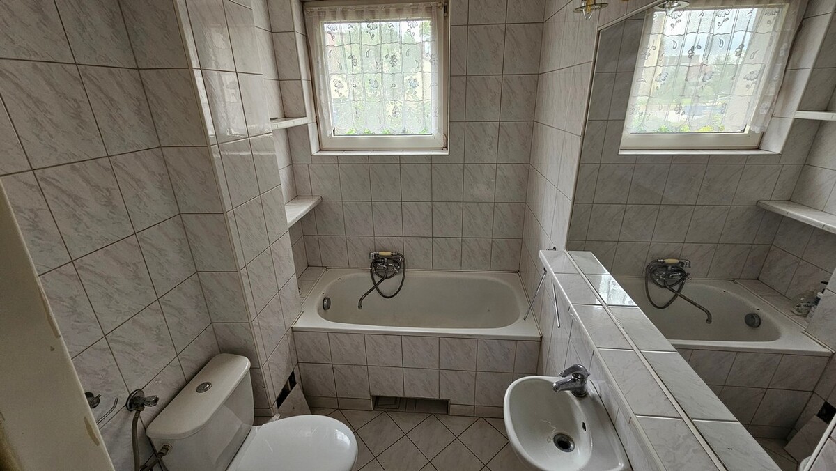 Elbląg BIURO NIERUCHOMOŚCISZULC& SZULCMieszkanie 3 pokoje - Braniewo, ul. Armii KrajowejPowierzchnia mieszkania: