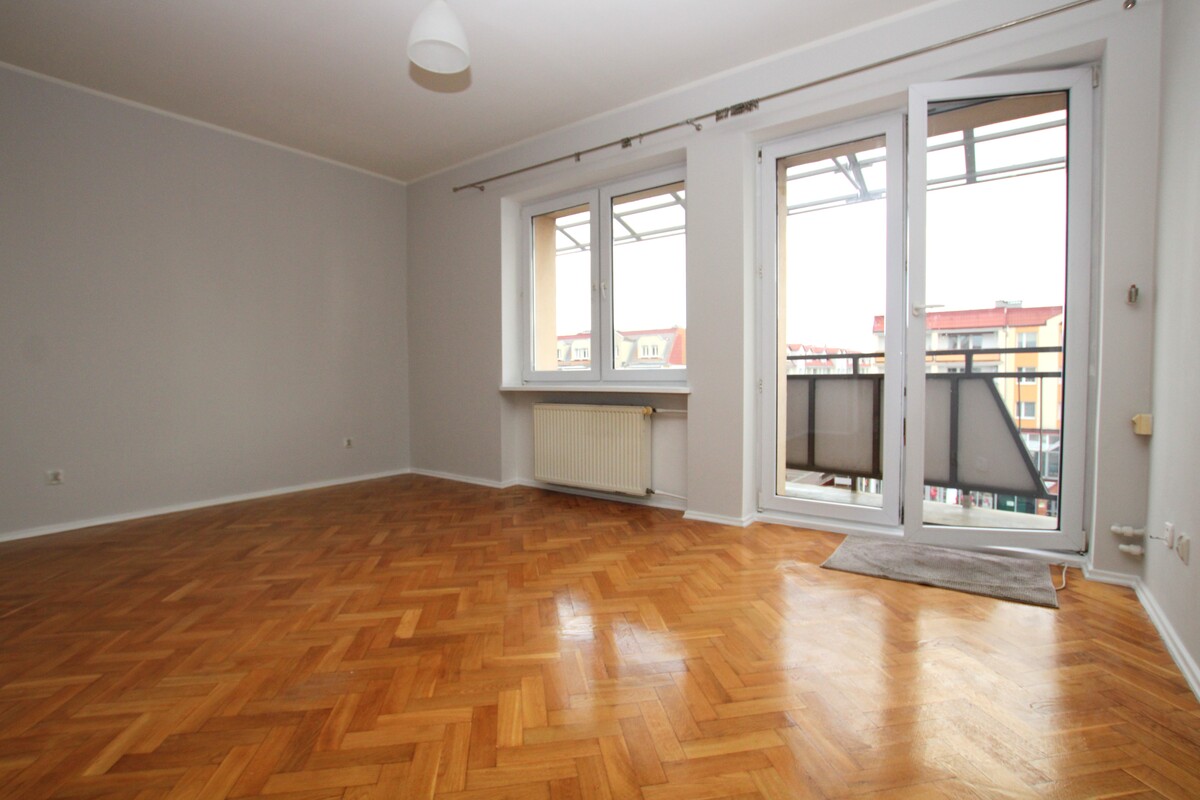 Elbląg NIERUCHOMOŚCI ANNA KRASZEWSKA Mieszkanie dwupokojowe w centrum miasta ul. Hetmańska