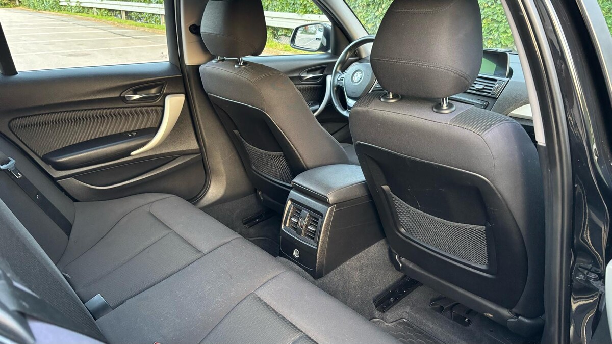 Elbląg Sprzedam BMW Serii 1 F20wersja 116i 2012 rok silnik 1.6 benzyna o mocy 136 KM.