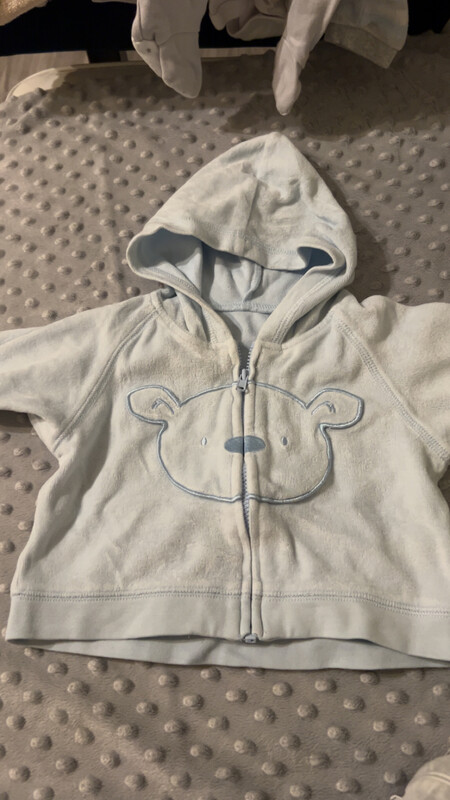 Elbląg Witam sprzedam ciuszki dla chłopczyka w bardzo dobrym stanie za 200zl r 56-62 są tego 2 duże torby m. in