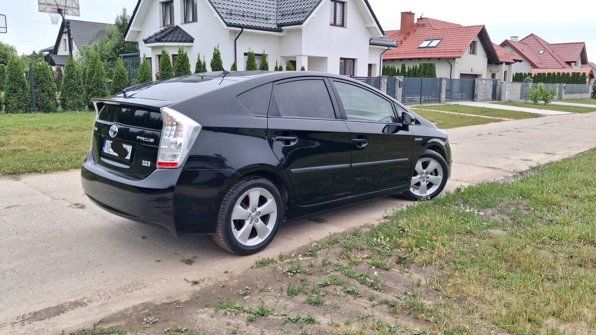 Elbląg Sprzedam Toyota Prius 3 1.8 139KM Hybrid 2009r. Sprowadzona Zarejestrowana Garażowana Czarna Alu17 Skóra Navi
