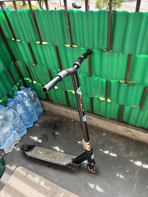 Elbląg Sprzedam hulajnogę Movano edge kupiona za 700zl widać normalne ślady użytkowania może komuś się na początek