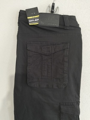 Elbląg Kurtka skórzana, VOLCANO dł. 70cm. obw. 120cm. zwr. 180cm - 220zł.
Spodnie JEANS dł. 112cm. obw. 92cm. wzr.