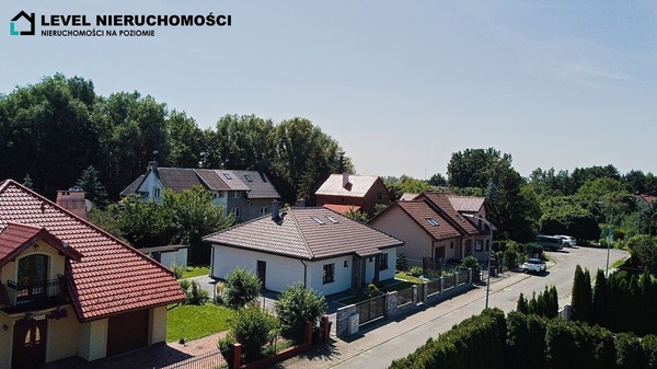 Elbląg LEVEL NIERUCHOMOŚCI Dom wolnostojący w mieście ul. Klonowa NIERUCHOMOŚCI NA POZIOMIE