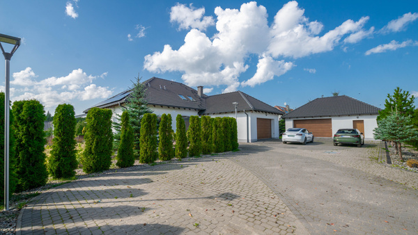 Elbląg * * * ABC NIERUCHOMOŚCI * * *NOWA CENA!! DOM WOLNO STOJĄCY Z PIĘKNYM, DUŻYM OGRODEM !!!  pow.