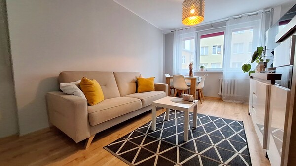 Elbląg KWADRAT NIERUCHOMOŚCI 2 pokojowe w centrum1 piętromedia z miasta