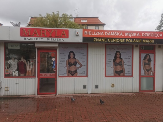 Elbląg Sprzedam dobrze prosperujący sklep z bielizną MARYLA miasteczko przy czołgu!Lokal sprzedaję razem z całym