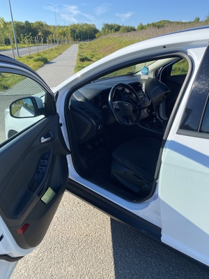 Elbląg Sprzedam auto Ford Focus MK3 Trend, rok 2016,przebieg 202000,1.5TDCi 95KM. - klimatronik dwustrefowy, - 4x