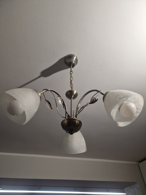 Elbląg Sprzedam dwie lampy sufitowe Zoja w wykończeniu patyna (postarzany mosiądz). Lampy posiadają trzy dekoracyjne