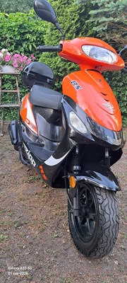 Elbląg Sprzedam skuter LONGJIA LJ50QT-3L
50 cm3,2020r. bardzo mały przebieg tylko 6.300 km. stan. .. perfekcyjny. ..