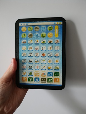Elbląg Oddam tablet edukacyjny dla dzieci. Stan widoczny na zdjęciach. Sprawny. Język polski. 
W zamian chusteczki