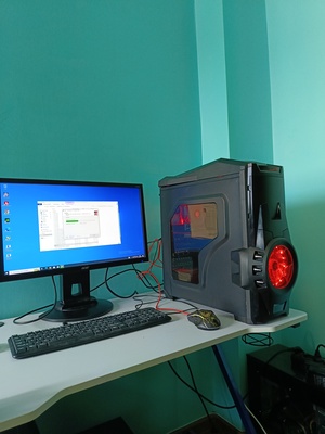 Elbląg 🖥️ Komputer z monitorem 22  