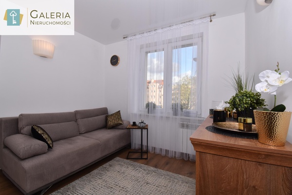 Elbląg GALERIA NIERUCHOMOŚCIZ pasji i miłości do nieruchomościNa sprzedaż:  3-pokojowe mieszkanie na II piętrze w