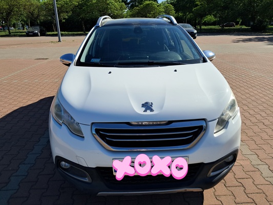 Elbląg Sprzedam Peugeot 2008.Skrzynia manualna, tempomat, dach panoramiczny. Wnętrze efektownie podswietlane na