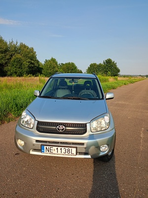 Elbląg Sprzedam Toyotę RAV4 2004r 1.8 Benz. 125Km przebieg 166700 z klimatyzacją.