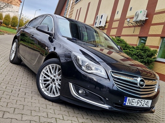 Elbląg Opel Insignia LiftSilnik : Benzyna 140KMPełna opcja wyposażeniaZarejestrowany i opłacony!