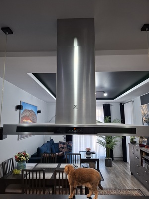 Elbląg Sprzedam:
1.Okap kuchenny wyspowy marki Electrolux o wymiarach: 70x100 cm. Stan bardzo dobry. Cena 600 zł.