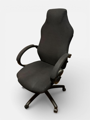 Elbląg POLECAM. Używany fotel obrotowy  z regulowanymi opcjami ustawienia takie jak wysokość czy pochylenie.