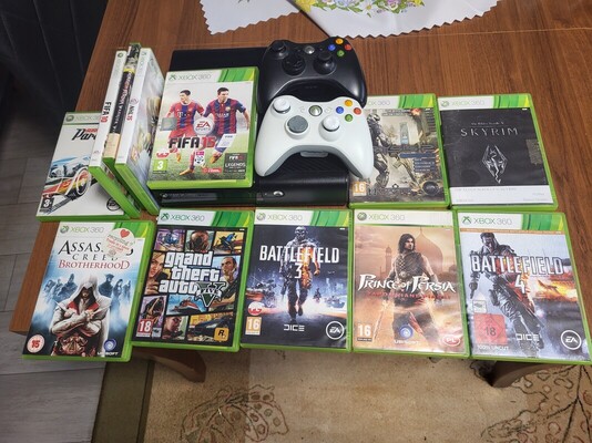 Elbląg KONSOLA XBOX 360 Slim 250GB dwa pady plus gry