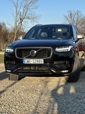 Elbląg Posiadam na sprzedaż Volvo XC90 2.0 benzyna 320 KM, w wersji r-design 7 osobowy. 
Auto bezwypadkowe, aktualne