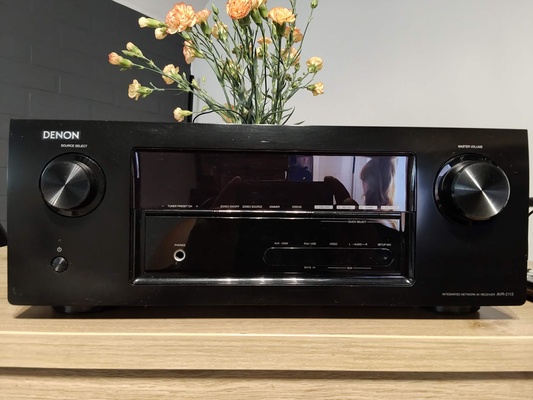 Elbląg Sprzedam amplituner kina domowego Denon AVR-2113. W zestawie: oryginalny pilot, kabel zasilający. Brak
