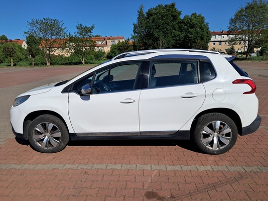 Elbląg Sprzedam Peugeot 2008.Skrzynia manualna, tempomat, dach panoramiczny. Wnętrze efektownie podswietlane na