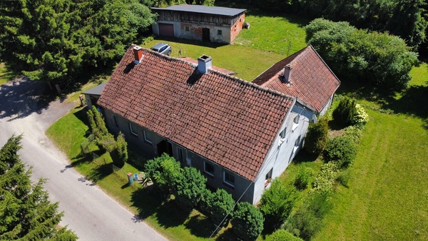 Elbląg Budynek mieszkalny jednorodzinny w zabudowie wolnostojącej parterowy z poddaszem czẹściowo użytkowym.