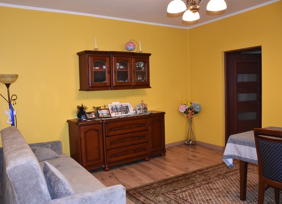 Elbląg ATUT NIERUCHOMOŚCI poleca: Przytulne mieszkanie 2 pokojowe na parterze – wygoda i komfort na