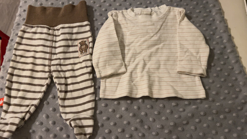 Elbląg Witam sprzedam ciuszki dla chłopczyka w bardzo dobrym stanie za 200zl r 56-62 są tego 2 duże torby m. in