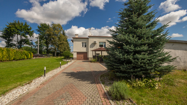 Elbląg * * * ABC NIERUCHOMOŚCI * * *DOM JEDNORODZINNY, WOLNOSTOJĄCY W OTOCZENIU PRZYRODYpow. 185 m2 na działce 2